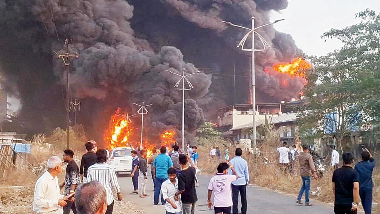 સોમવારે આનંદનગર MIDCમાં આવેલી એક કંપનીમાં લાગેલી આગ