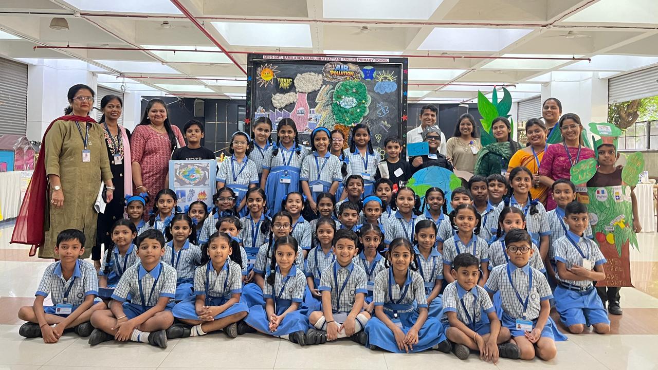 કાંદિવલીની શ્રીમતી રમીલાબેન મંગુભાઈ દત્તાણી અંગ્રેજી પ્રાથમિક શાળામાં વિજ્ઞાન પ્રદર્શનનું આયોજન