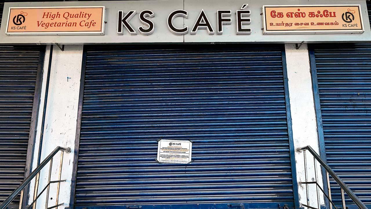 ચેન્નઈમાં કમર્શિયલ લિક્વિફાઇડ પેટ્રોલિયમ ગૅસના સિલિન્ડરની અછતને કારણે ગઈ કાલે અનેક રેસ્ટોરાં સંપૂર્ણપણે બંધ રહી હતી.