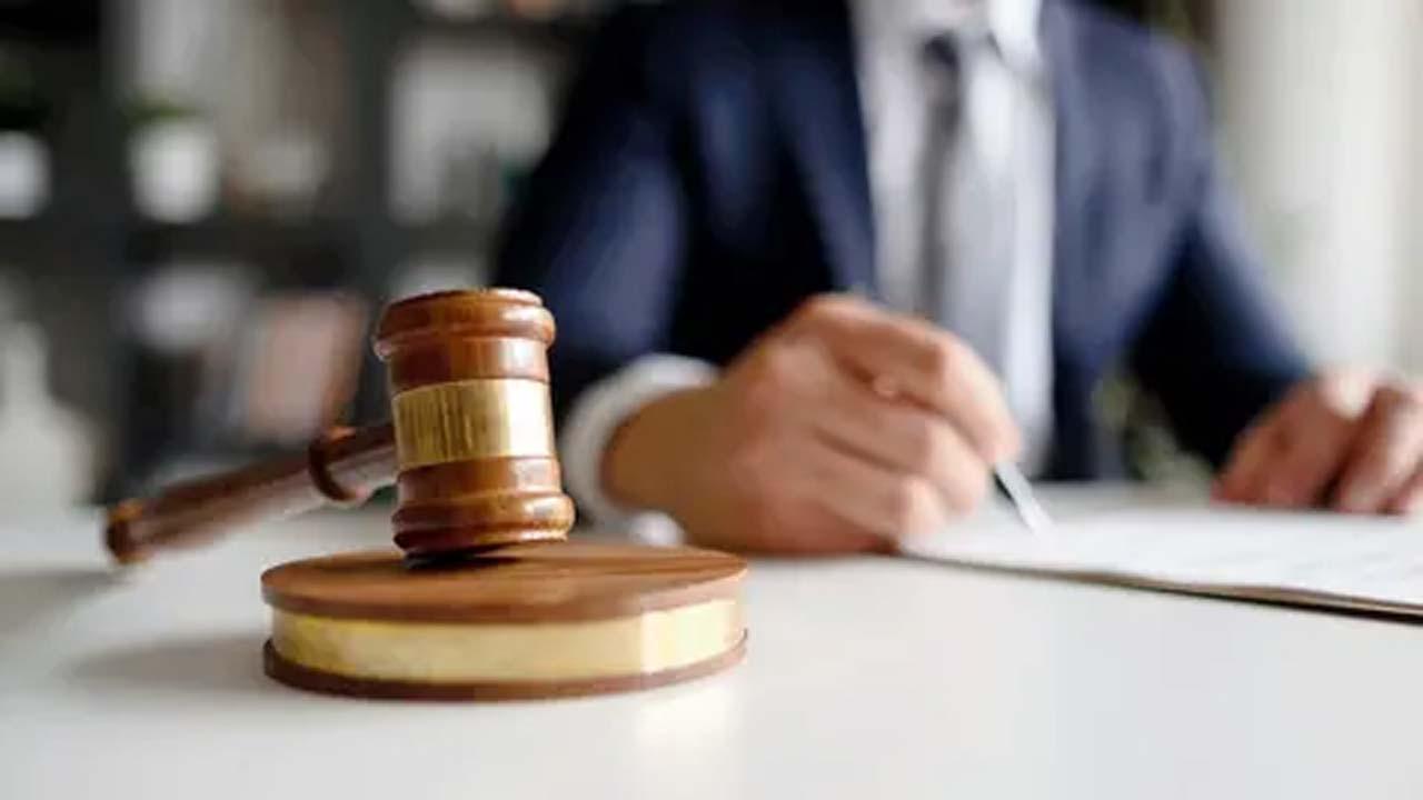 પ્રતીકાત્મક તસવીર