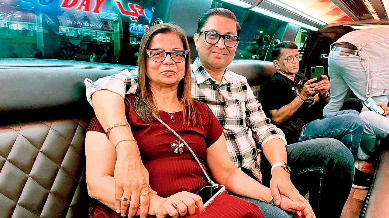 રાજેશ ગાલા અને દીપા ગાલા