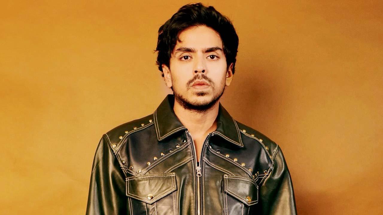 આદર્શ ગૌરવ