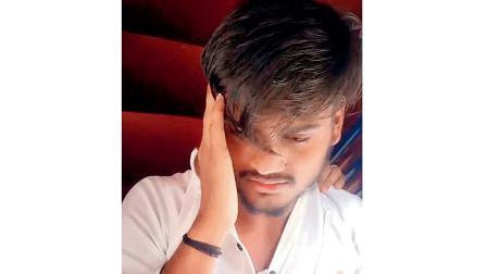 રસ્તામાં પસાર થતી મહિલાઓનો વિડિયો ઉતારતા યુવકને લાફા ઝીંકીને પોલીસને સોંપાયો