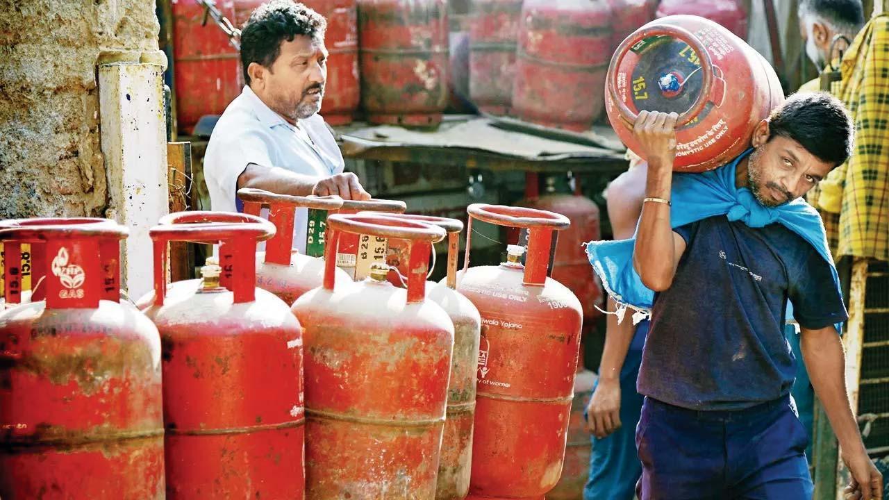 પ્રતીકાત્મક તસવીર