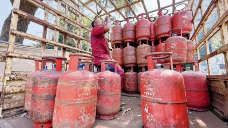 પ્રતીકાત્મક તસવીર