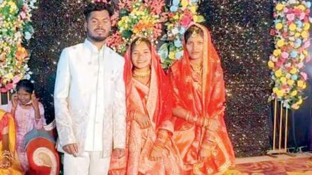 મંડપમાં બે યુવતીઓ સાથે લગ્ન