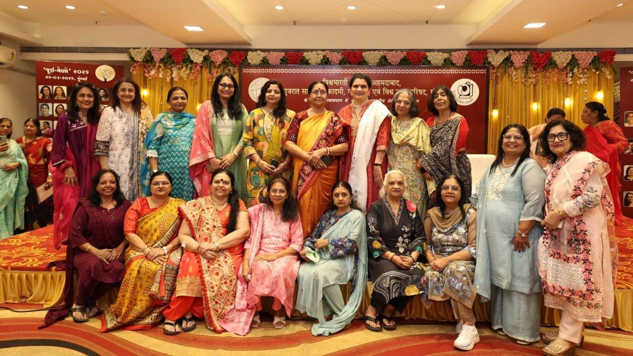 `જૂઈ-મેળો`ના ભવ્ય વાર્ષિક અધિવેશનમાં સહભાગી થયેલ સ્ત્રી-સર્જકો