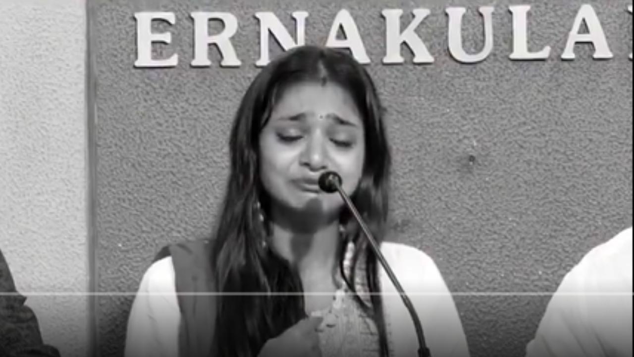 વાયરલ વીડિયોમાંથી સ્ક્રીન શૉટ (તસવીર: સોશિયલ મીડિયા)