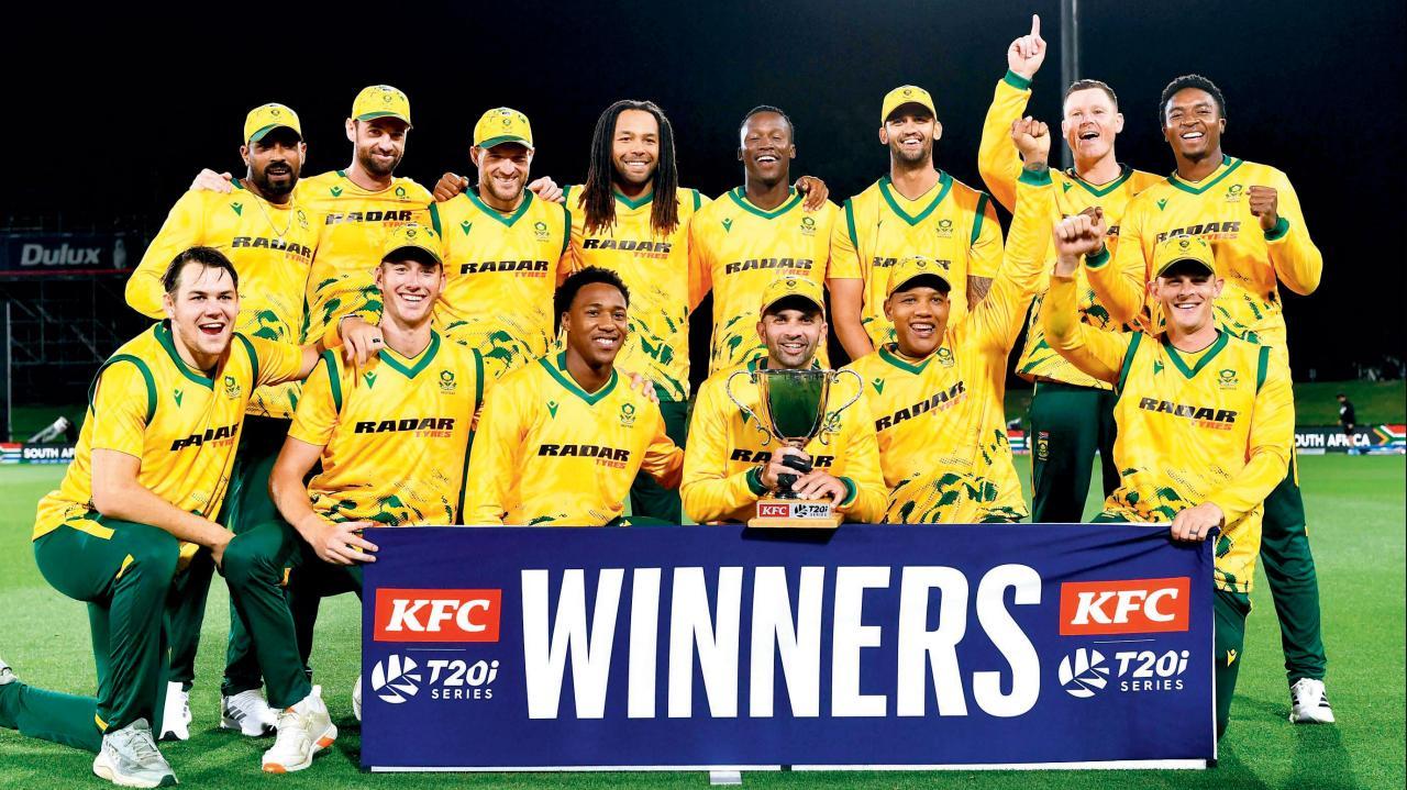 ૧-૨થી પાછળ પડ્યા બાદ કેશવ મહારાજના નેતૃત્વમાં સાઉથ આફ્રિકાએ કમબૅક કરીને સિરીઝ ૩-૨થી જીતી લીધી હતી.