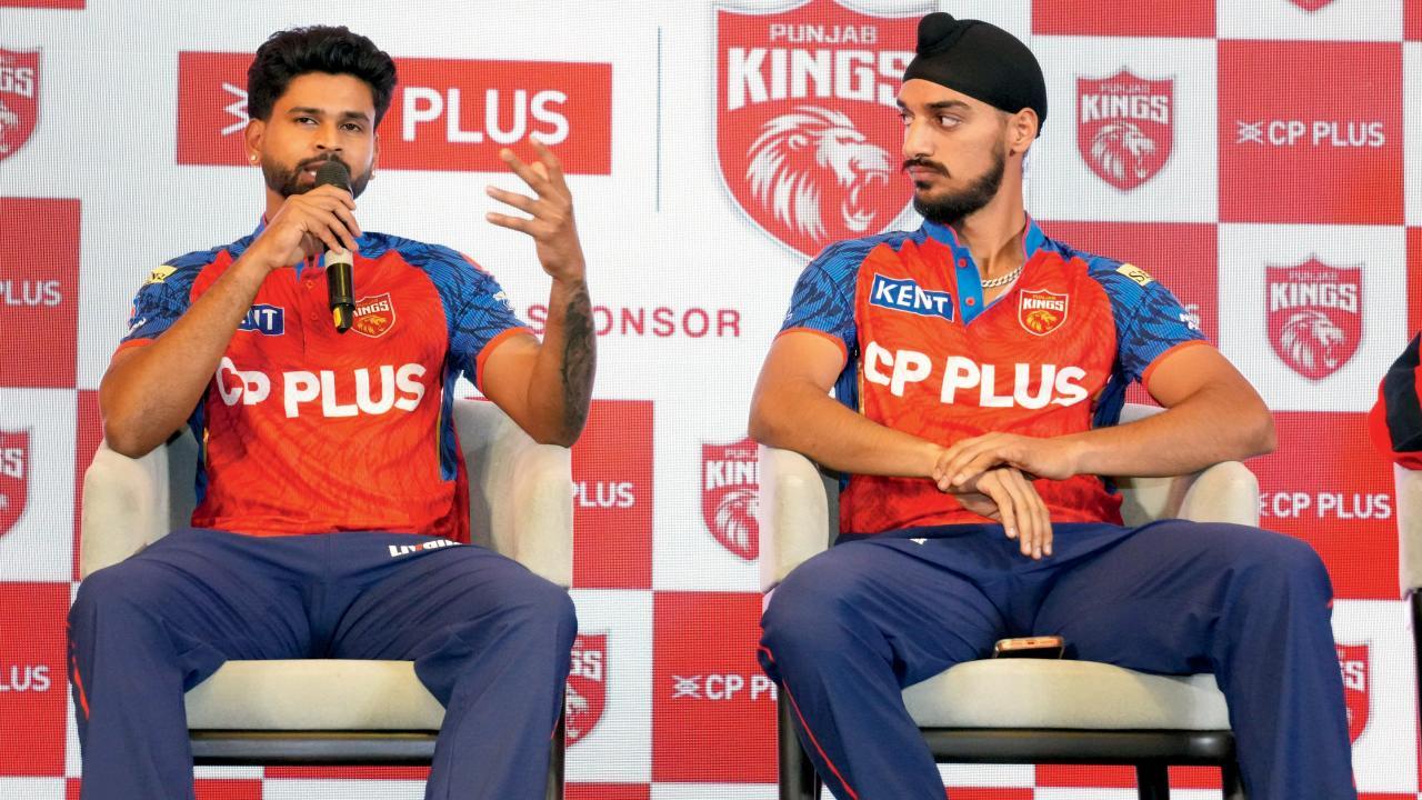 પંજાબ કિંગ્સની ઑફિશ્યલ જર્સી-લૉન્ચ ઇવેન્ટમાં શ્રેયસ ઐયર સાથે જોડાયો હતો અર્શદીપ સિંહ.