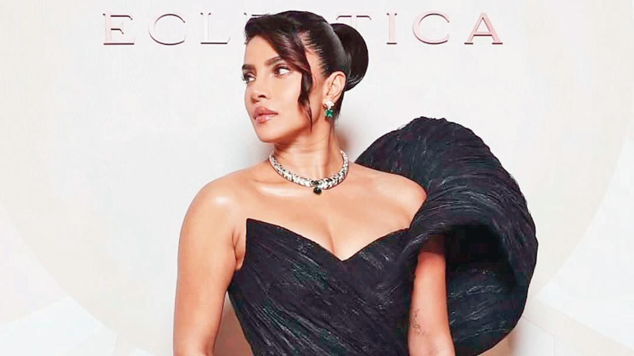 પ્રિયંકા ચોપડાએ ઇટાલિયન જ્વેલરી બ્રૅન્ડ બુલ્ગારીની એક ઇવેન્ટમાં હાજરી આપી હતી