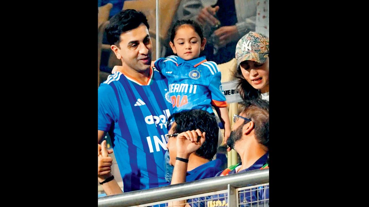 રણબીર કપૂર અને આલિયા ભટ્ટે માણી T20 વર્લ્ડ કપની સેમી-ફાઇનલ મૅચ