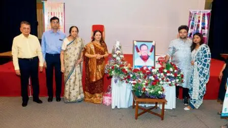 ડૉ. સુધીર શાહના પરિવારજનો.