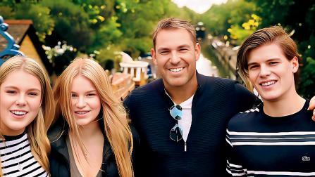 શેન વૉર્ન પરિવાર સાથે