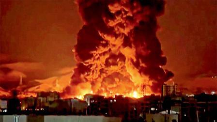 ઈરાનના મુખ્ય ત્રણ ઑઇલડેપો પર હુમલો થતાં ભીષણ આગ ફાટી નીકળી હતી જે આસપાસના વિસ્તારોમાં દાવાનળની જેમ ફેલાઈ હતી.