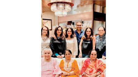 અનિલ અંબાણીને કેટલી સાળીઓ છે ખબર છે?