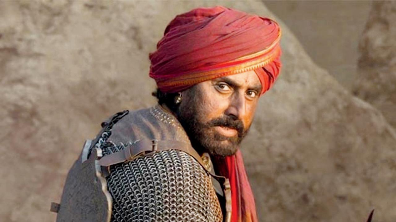 ફિલ્મમાં અભિષેક બચ્ચને છત્રપતિ શિવાજી મહારાજના મોટા ભાઈ સંભાજી શહાજી ભોસલેનું પાત્ર ભજવ્યું છે