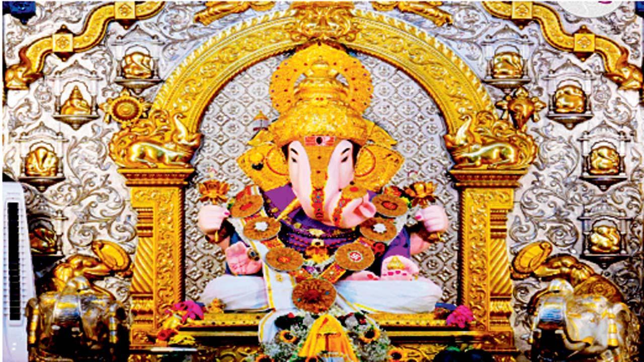 દગડૂશેઠ હલવાઈ ગણપતિ