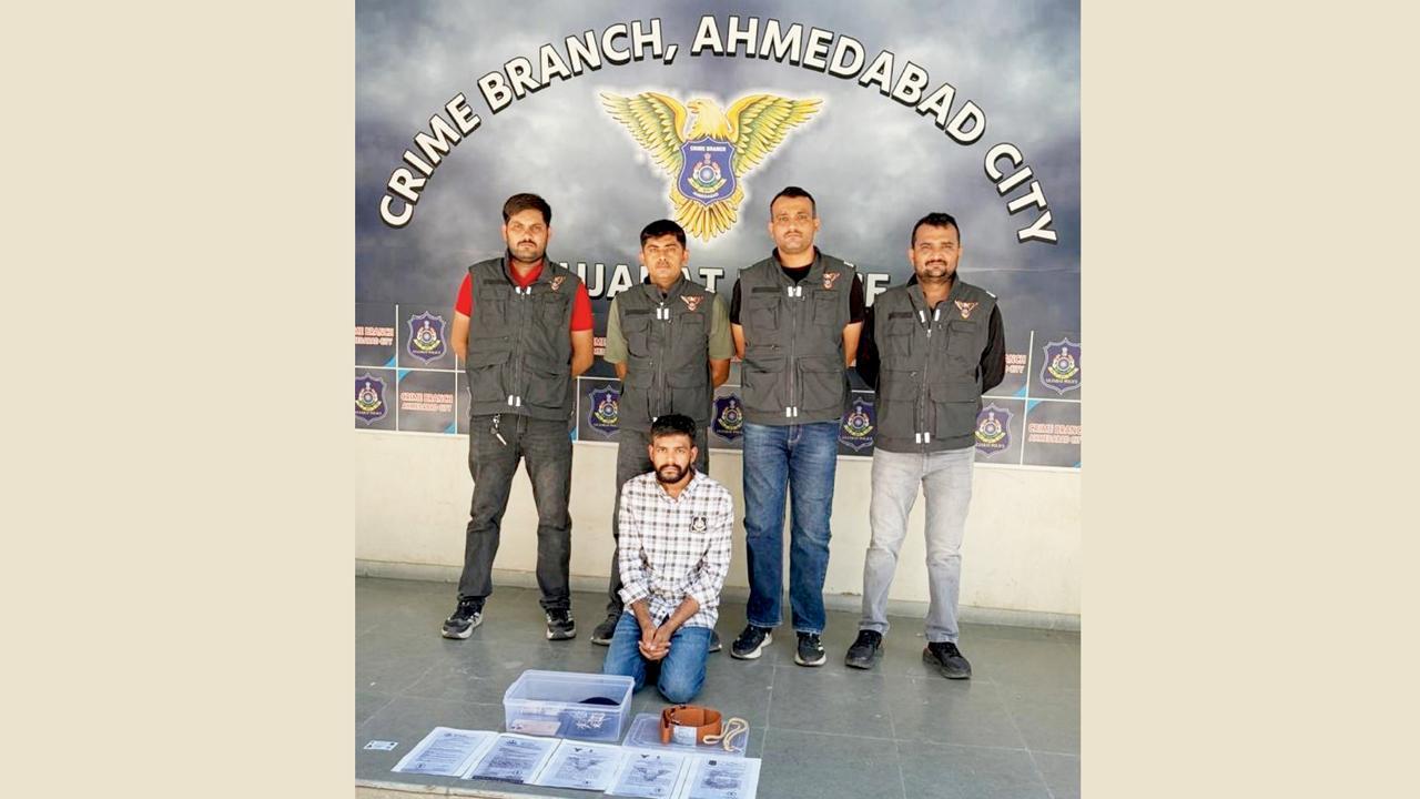 અમદાવાદની ક્રાઇમ બ્રાન્ચે પકડેલો આરોપી હિમાંશુ પંચાલ