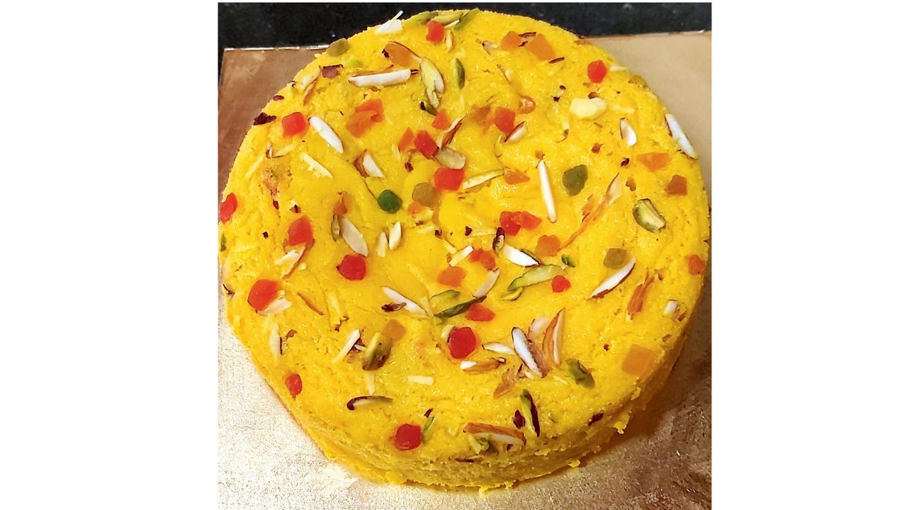 રવા મૅન્ગો કેક