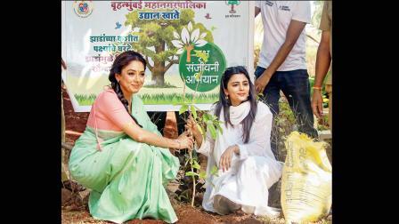 રૂપાલી ગાંગુલીએ સ્વર્ગસ્થ પિતાની યાદમાં કર્યું વૃક્ષારોપણ