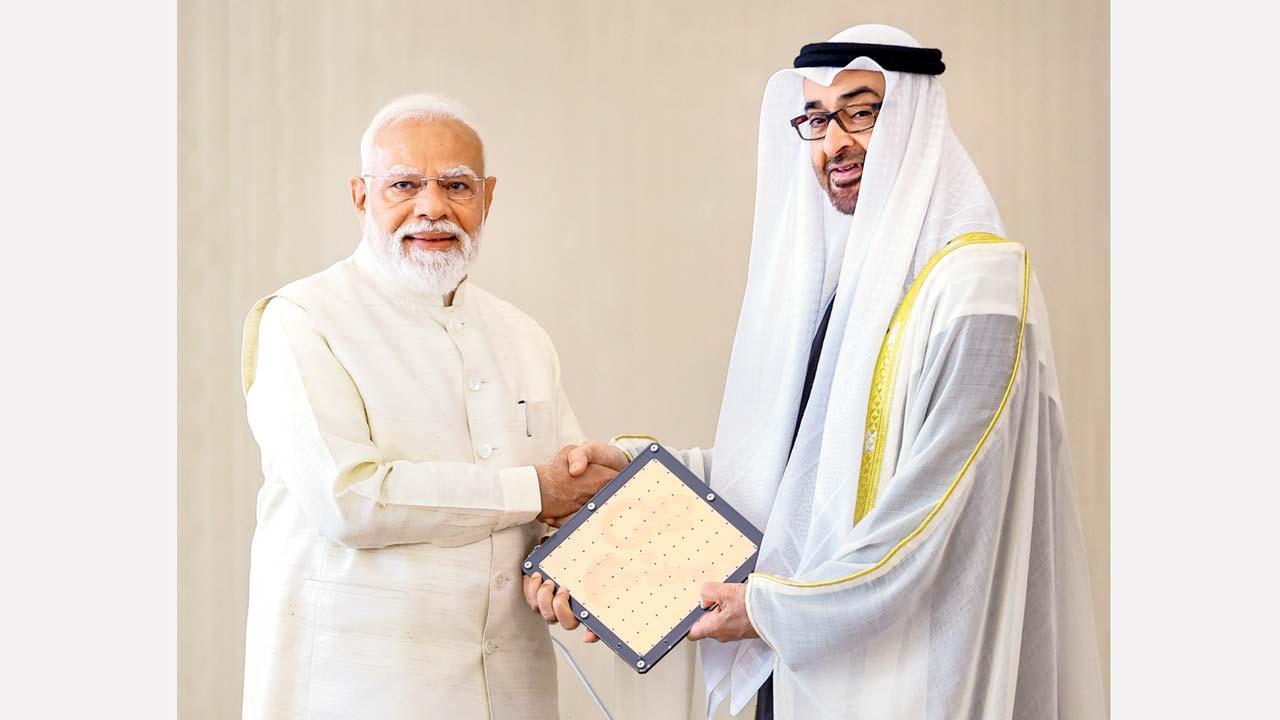 ભારત અને યુનાઇટેડ આરબ એમિરેટ્સ (UAE) એની ઊર્જાભાગીદારીને નોંધપાત્ર રીતે ગાઢ બનાવવા સંમત થયાં છે.