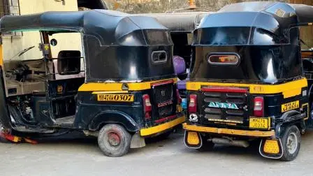 જીવતા ન હોય એવા લોકોના નામની રિક્ષાની પરમિટ પણ રિન્યુ થઈ ગઈ