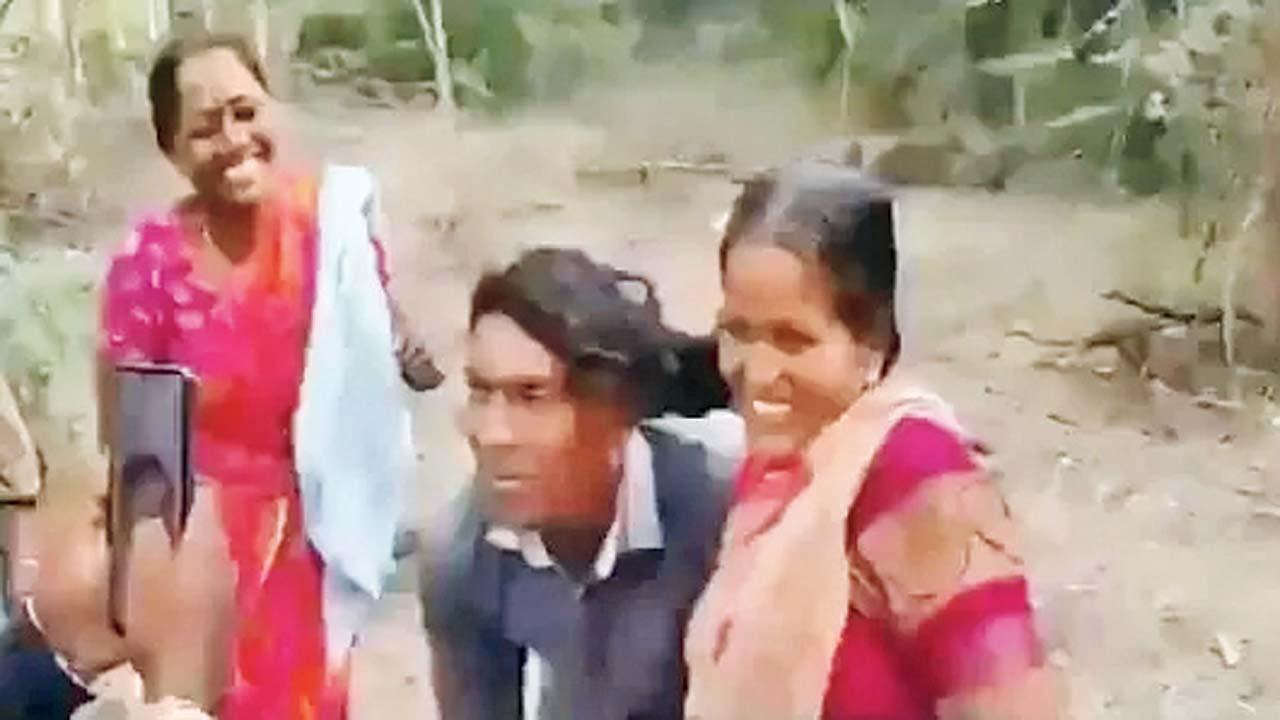 વાઇરલ વિડીયોમાંથી સ્ક્રીનશૉટ