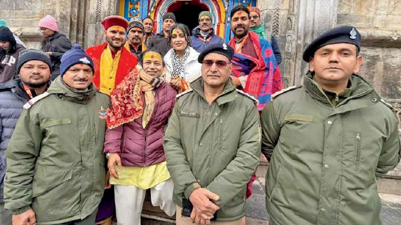 કૈલાશ ખેરે કેદારનાથ મંદિરમાં કર્યાં દર્શન