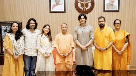 રવિવારે ઉત્તર પ્રદેશના મુખ્ય પ્રધાન યોગી આદિત્યનાથે ફિલ્મની ટીમ સાથે ‘કૃષ્ણાવતારમ પાર્ટ ૧: ધ હાર્ટ’ જોઈ હતી