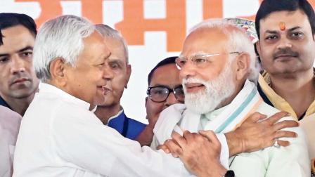 ગઈ કાલે પટનામાં નીતીશકુમાર અને નરેન્દ્ર મોદી.