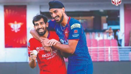 ભારતીય વન-ડે ટીમમાં સ્થાન મેળવનાર પ્રિન્સ યાદવ સાથે પ્રૅક્ટિસ દરમ્યાન મશ્કરી કરતો અર્શદીપ સિંહ