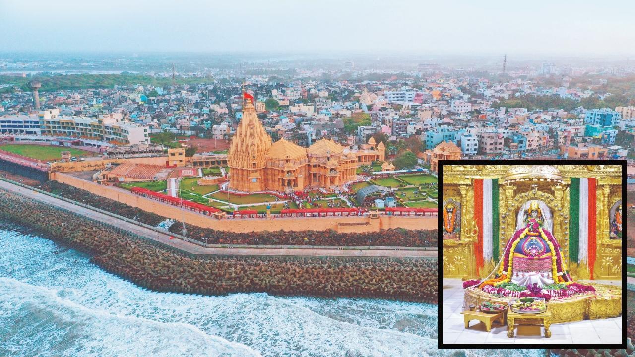 અરબી સમુદ્રના કિનારે આવેલા સોમનાથ મંદિરનો ભવ્ય નજારો.