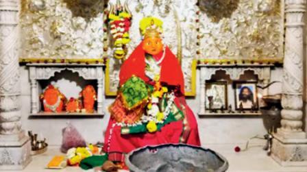 આશાપુરા માતાની મૂ‌ર્તિ.