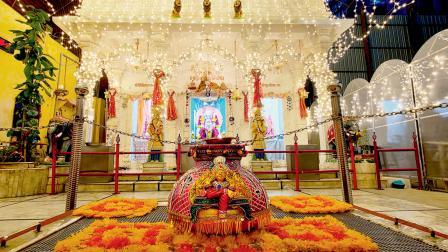 નવરાત્રિ દરમ્યાન બુટભવાની માના મંદિરની રોનક. 