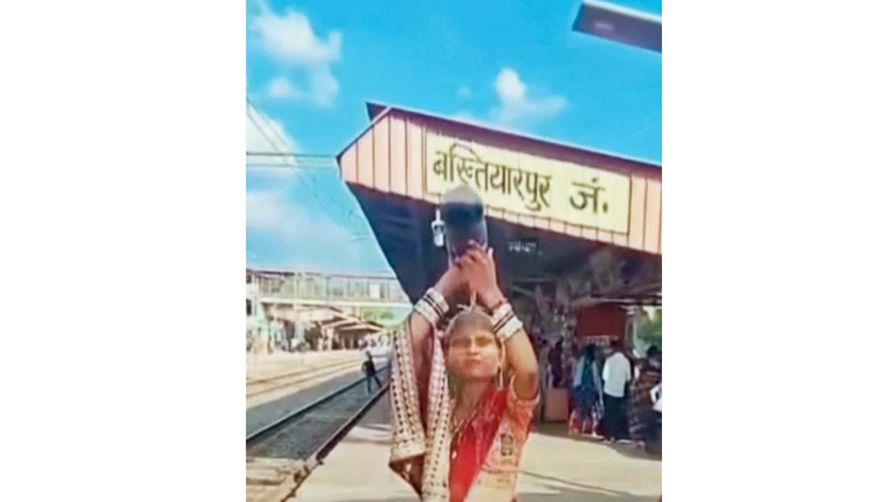 વાઇરલ વિડીયોમાંથી સ્ક્રીનશૉટ
