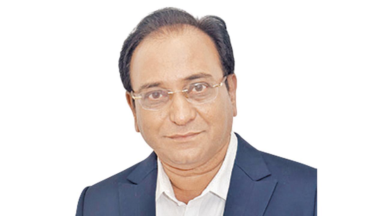 યોગેશ શાહ