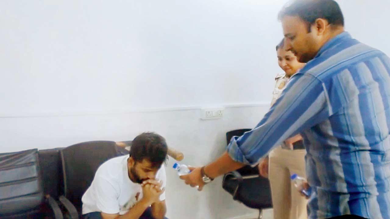 દિલ્હી પોલીસે જાહેર કરેલા વિડિયોનો સ્ક્રીન-શૉટ. 