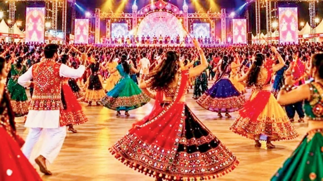 રાતના ૧૨ વાગ્યા સુધી ગરબા રમવાની પર‌મિશન