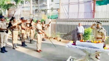 પ્રતીકાત્મક તસવીર