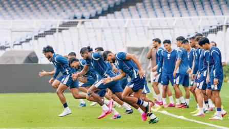 પ્રૅક્ટિસ-સેશન દરમ્યાન ભારતીય પ્લેયર્સ.