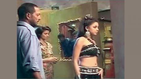 ફિલ્મ ‘હૉર્ન ઓકે પ્લીઝ’ના સેટ પર તનુશ્રી અને નાના પાટેકર 