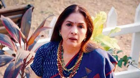ચુંબકના એક દૃશ્યમાં નીના ગુપ્તા.