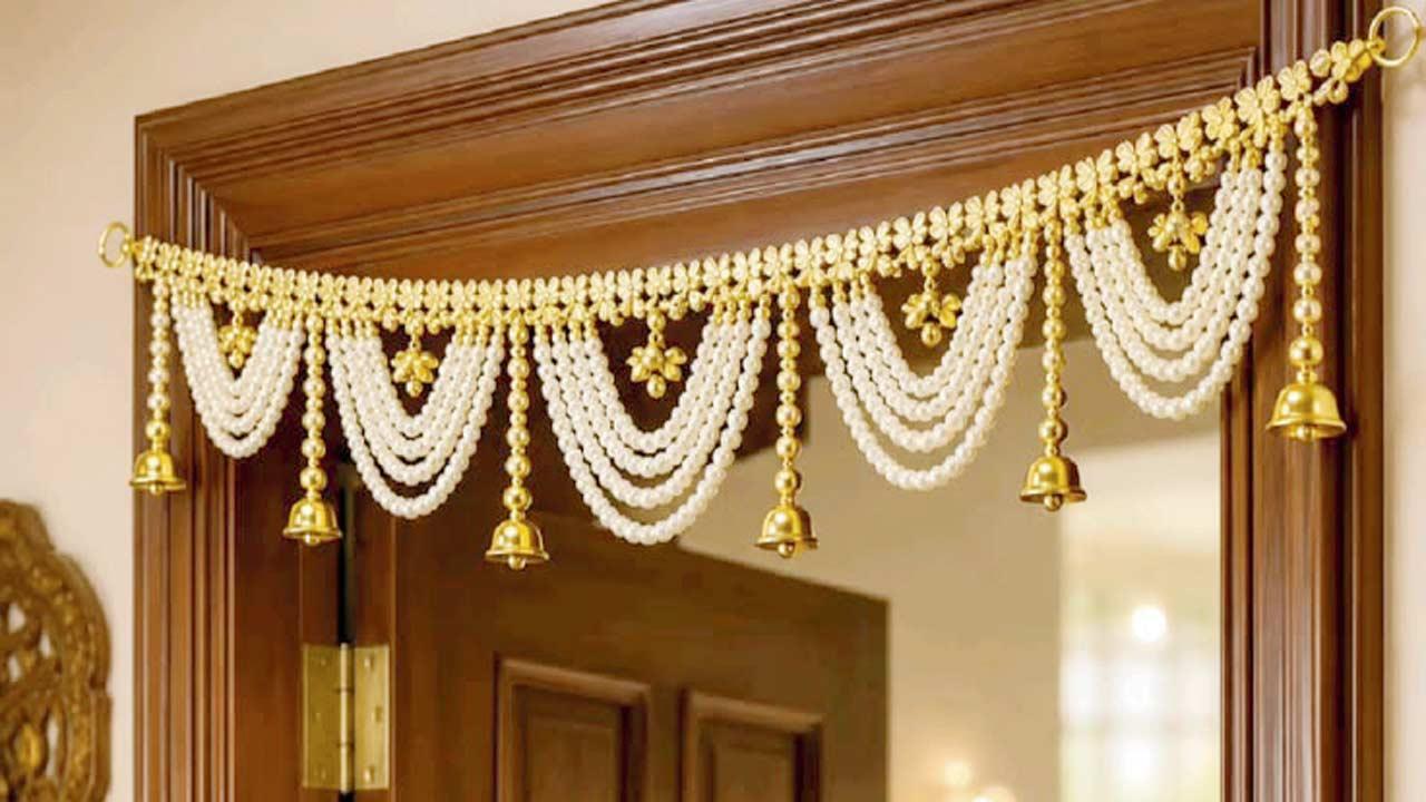 મોતીનું તોરણ. 