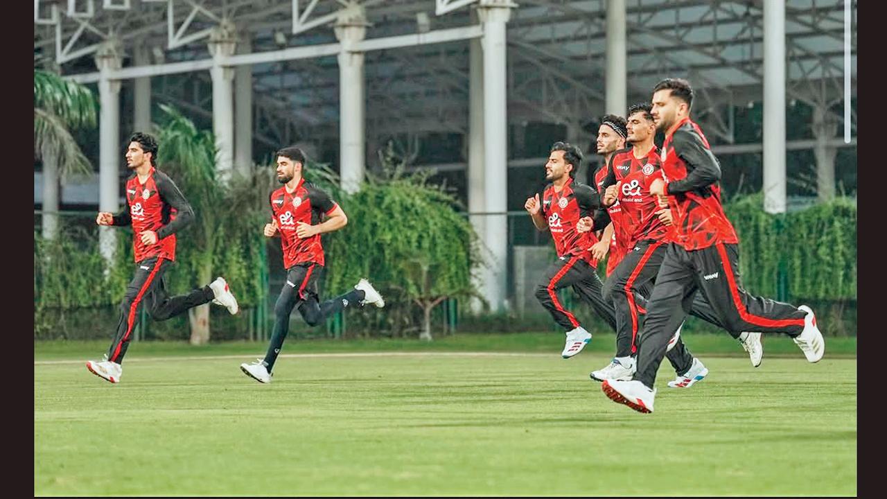 ટ્રેઇનિંગ સેશનમાં ભાગ લેતા અફઘાનિસ્તાનના ક્રિકેટર્સ.