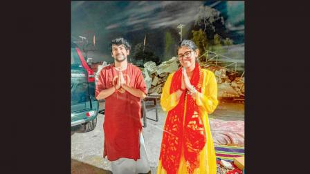  ધીરેન્દ્ર શાસ્ત્રી અને અનુપ્રિયા નાગર