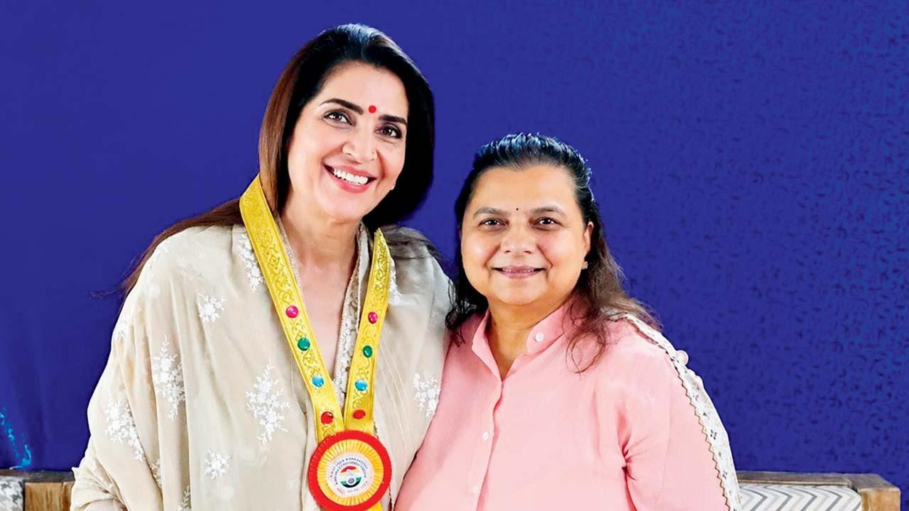 આમ્બિવૅલી સિટીમાં પૂ. શ્રી ધીરગુરુદેવની નિશ્રામાં પર્વાધિરાજ પર્યુષણ પર્વ આરાધનાપૂર્વક ઉજવાયેલું