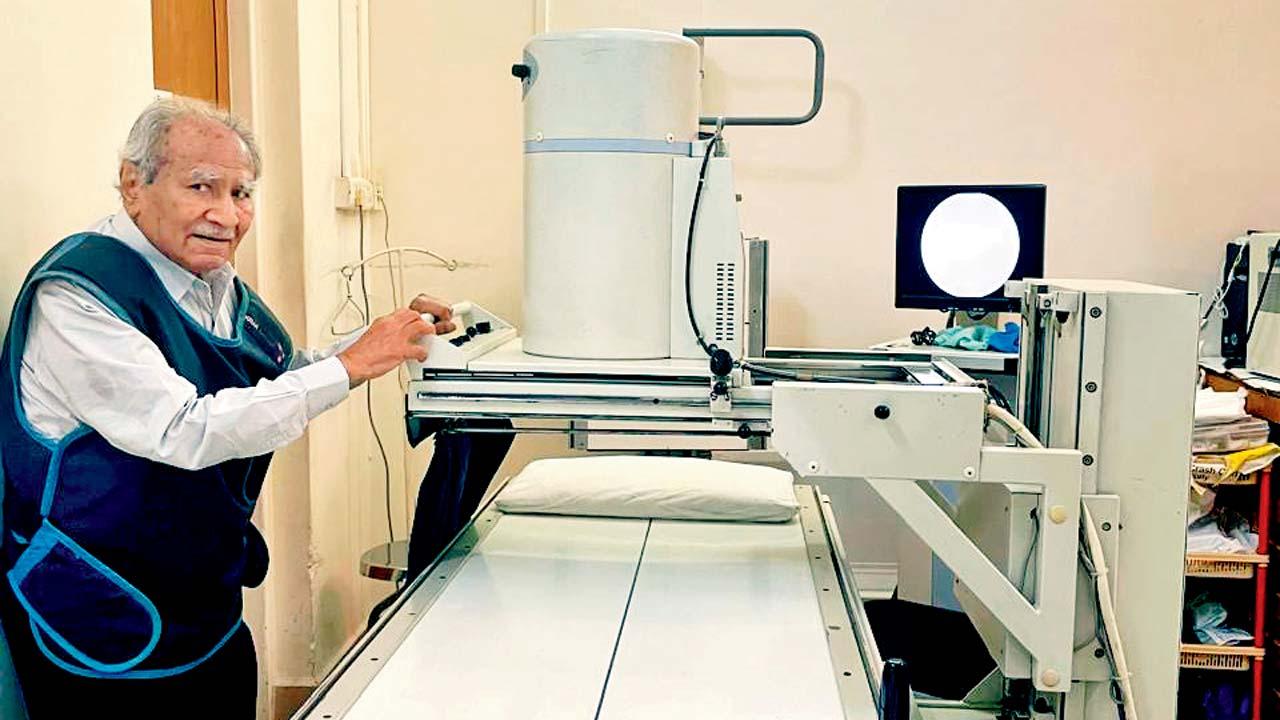 ડૉ. ગોવિંદ ઝંખારિયા