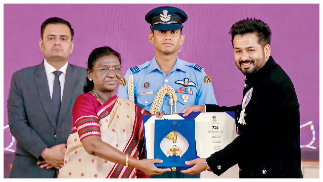 આ‌દિત્ય ધરને ‘આ‌ર્ટિકલ 370’ માટે બેસ્ટ ફીચર ‌ફિલ્મનો અવૉર્ડ.
