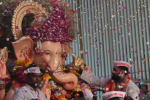 આ વર્ષે ગણેશ ચતુર્થી ૧૪ સપ્ટેમ્બરે ઉજવવામાં આવી હતી, જ્યારે અનંત ચતુર્દશી ૨૫ સપ્ટેમ્બરે હતી. (તસવીરો: સમીર આબેદી)